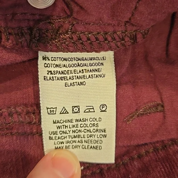FREE PEOPLE BURGUNDY CORDUROY BUTTON FLY ANKLE/CROPPED SKINNY JEANS. SIZE 27. - Picture 4 of 7